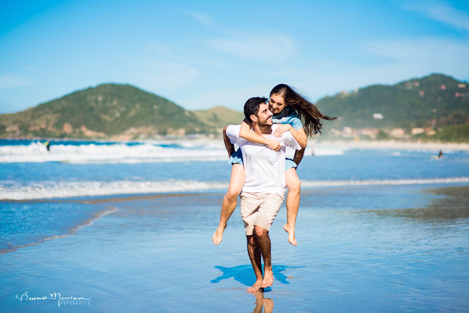 Ensaio-Pré-casamento-praia-do-rosa-124