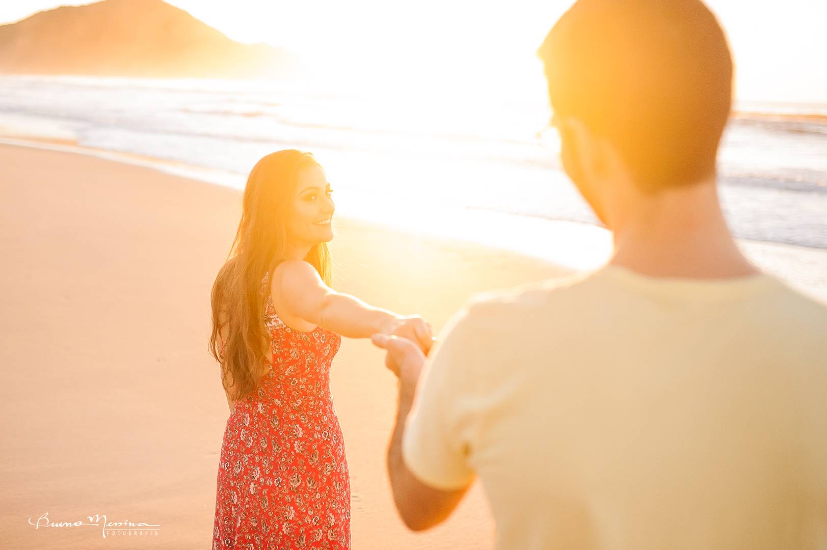 Ensaio-Pré-casamento-praia-do-rosa-18
