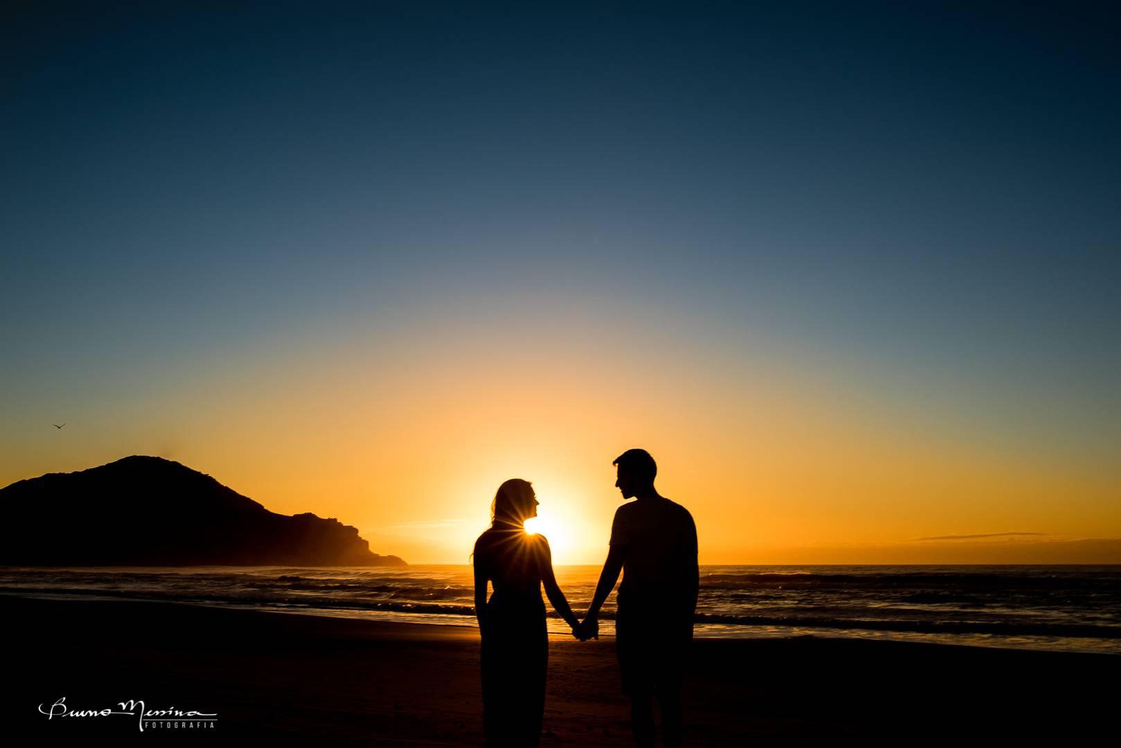 Ensaio-Pré-casamento-praia-do-rosa-21