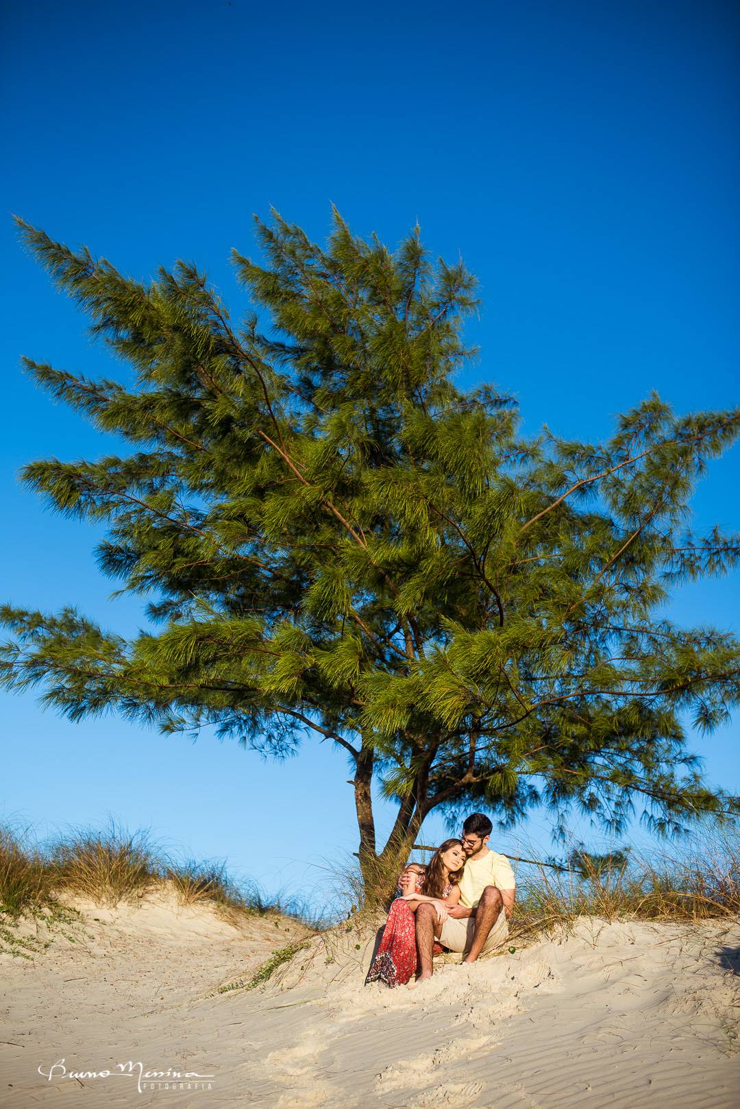 Ensaio-Pré-casamento-praia-do-rosa-52