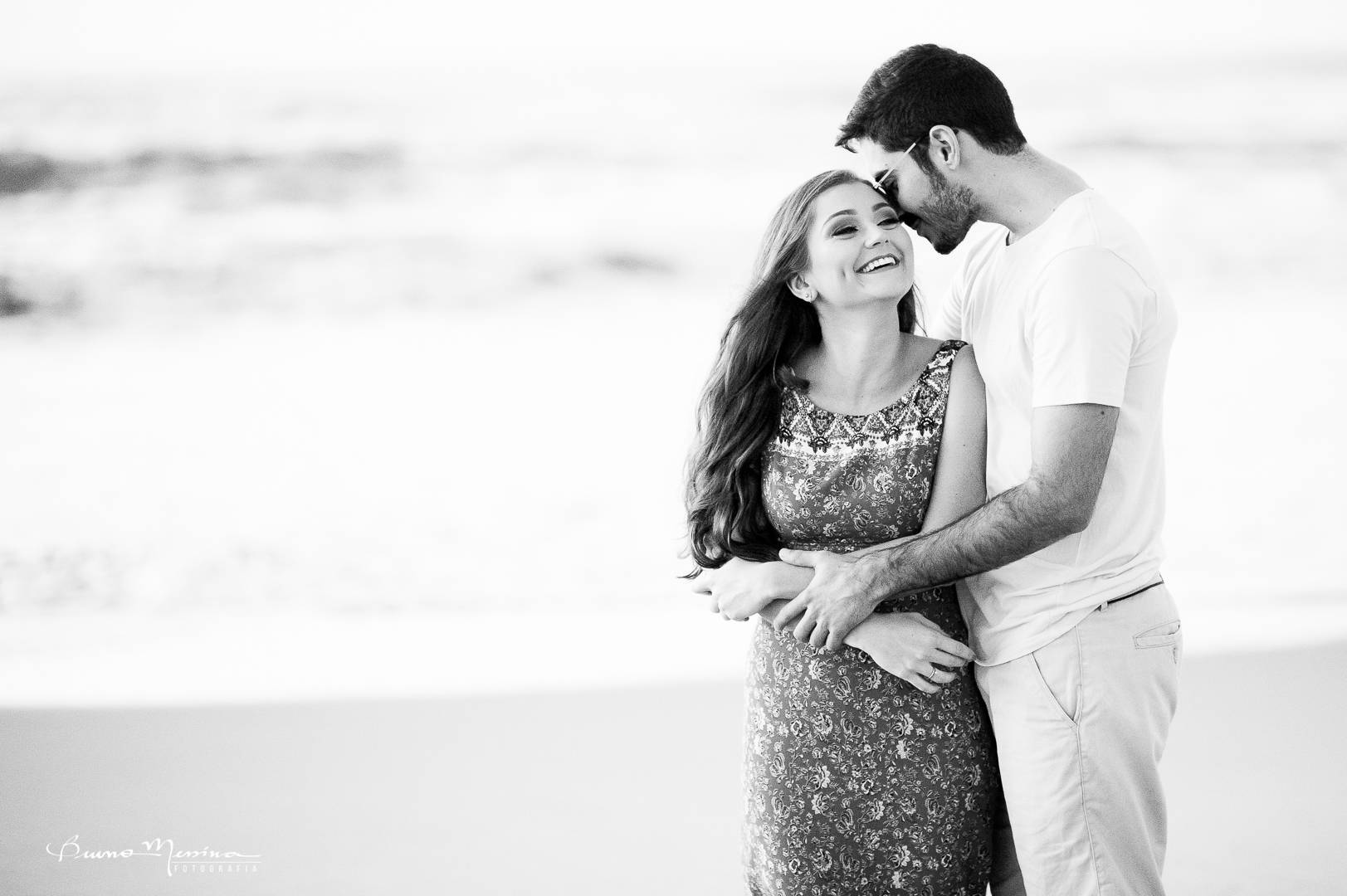 Ensaio-Pré-casamento-praia-do-rosa-9